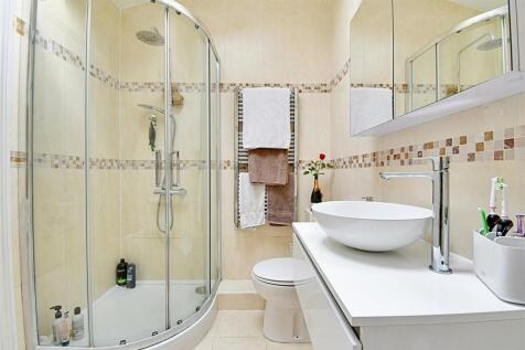 Bathroom 2.jpg