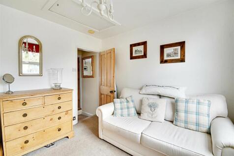 Bedroom 2_2.jpg