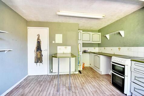 Kitchen 2.jpg