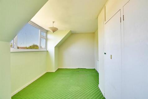 Bedroom 2_1.jpg