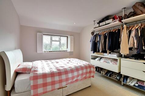 Bedroom 1.jpg