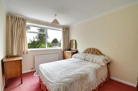 Bedroom 2_1.jpg