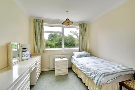 Bedroom 3_1.jpg
