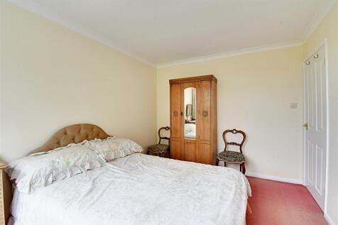 Bedroom 2_2.jpg