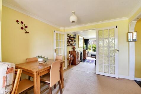 Dining Area 2.jpg