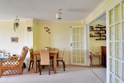 Dining Area 1.jpg