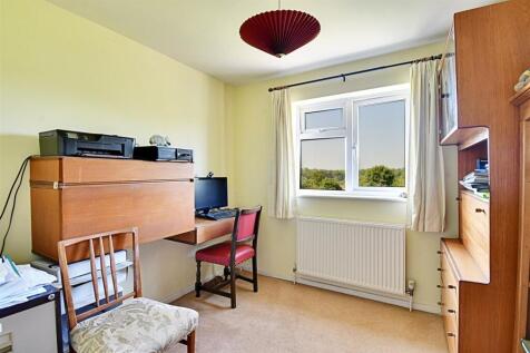 Bedroom 4.jpg