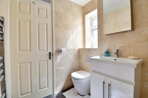 Shower Room 2.jpg