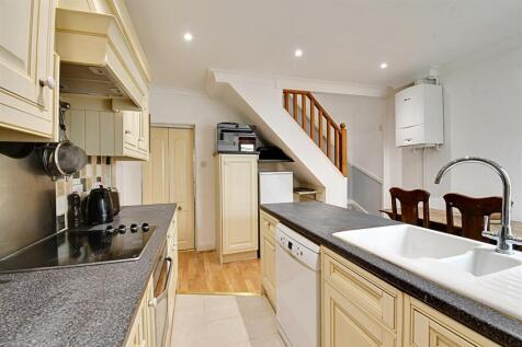Kitchen 3.jpg