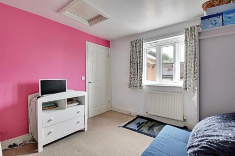 Bedroom 2_1.jpg
