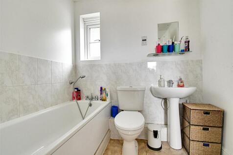 Bathroom.jpg