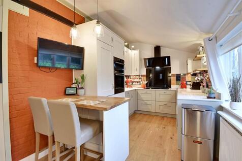 Kitchen 4.jpg