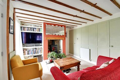 Living Room 2.jpg