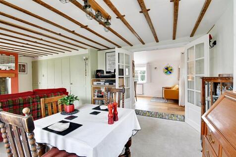 Living Room 4.jpg