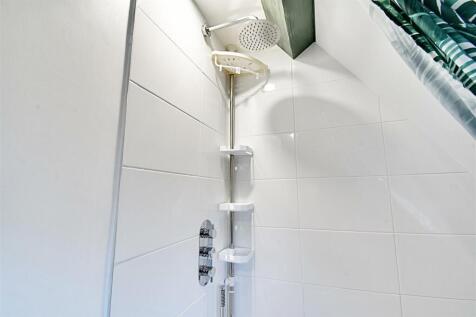 Shower 2.jpg