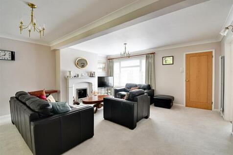 Lounge-3.jpg