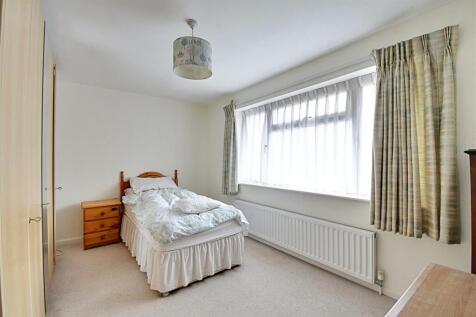 Bedroom 2_1.jpg