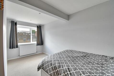 Bedroom 3_2.jpg