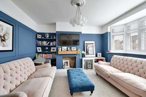 Lounge 5.jpg