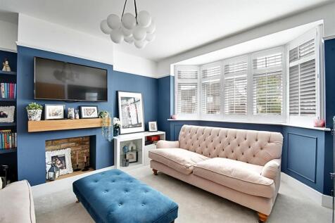Lounge 2.jpg