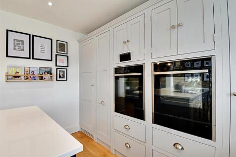 Kitchen 8.jpg