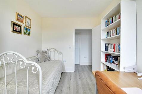 Bedroom 2_2.jpg
