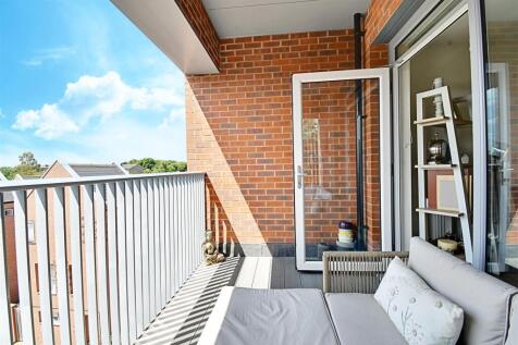 Balcony 3.jpg