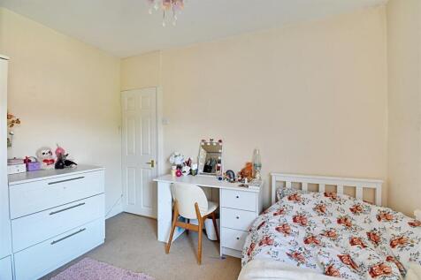 Bedroom 2_2.jpg