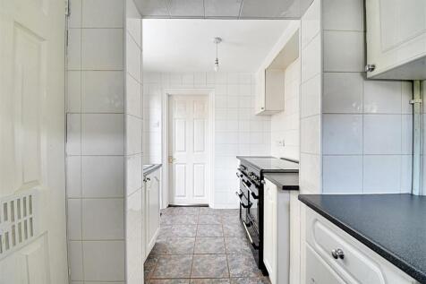 Kitchen 3.jpg
