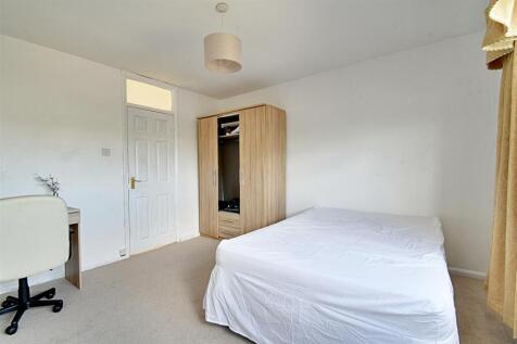 Bedroom 2_.jpg