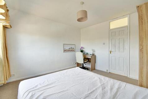 Bedroom 2_2.jpg