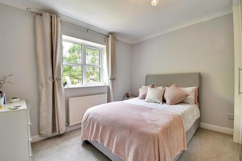 Bedroom 2_1.jpg