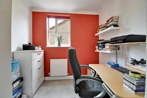 Bedroom 4.jpg