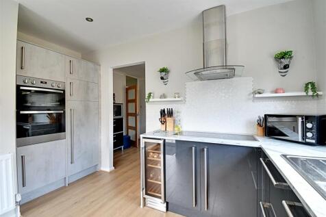 Kitchen 3.jpg