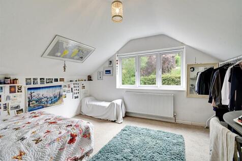 Bedroom 2_1.jpg