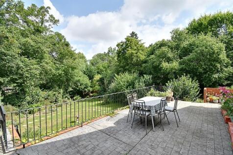 Patio 3.jpg