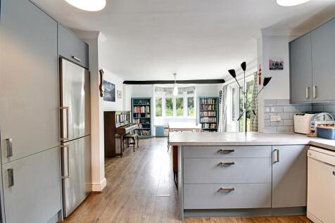 Kitchen 3.jpg