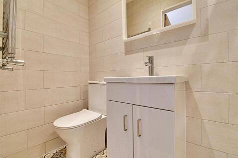 Ensuite 2_1.jpg