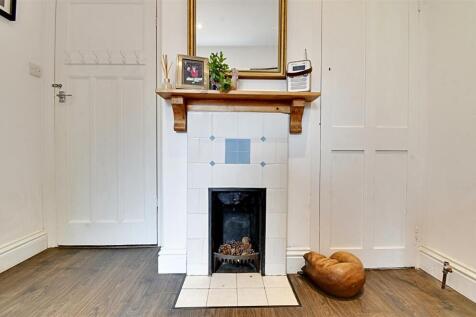 Fireplace 1.jpg