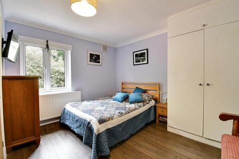 Bedroom 3_1.jpg