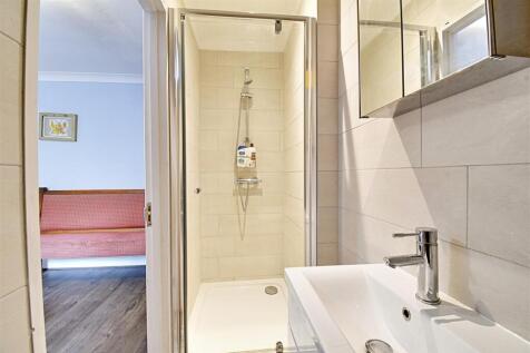 Ensuite 1_2.jpg