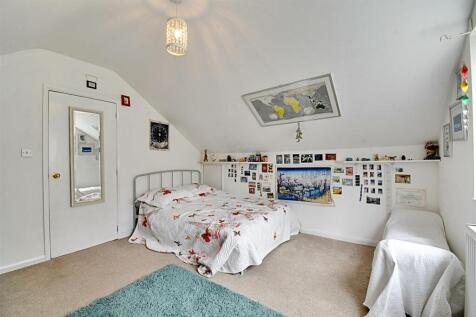 Bedroom 2_2.jpg