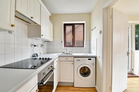 Kitchen 1.jpg