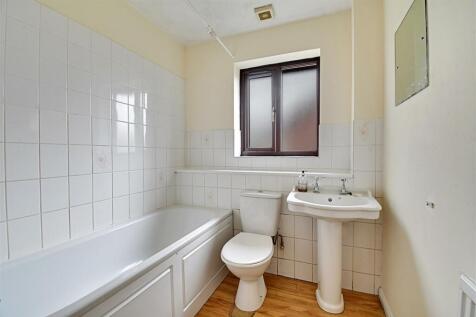 Bathroom.jpg