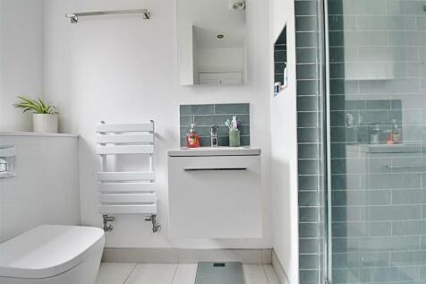 Ensuite 1.jpg