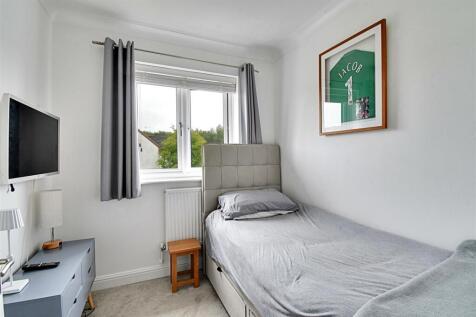 Bedroom 4.jpg
