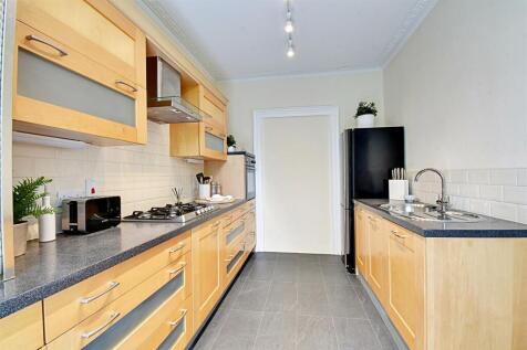 Kitchen 1.jpg