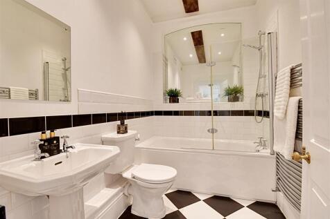 Bathroom 1.jpg