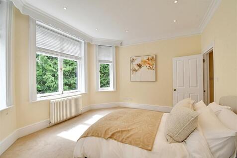 Bedroom 1_3.jpg