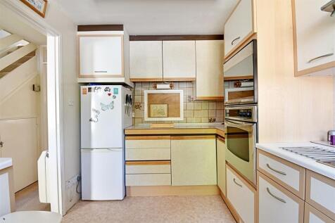 Kitchen 2.jpg